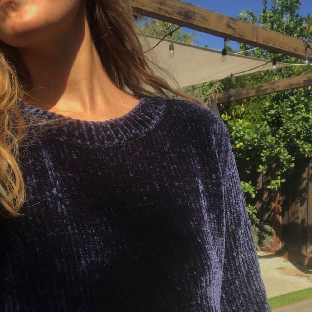 Long sleeve pullover boxy velvety chenille blue sweater
